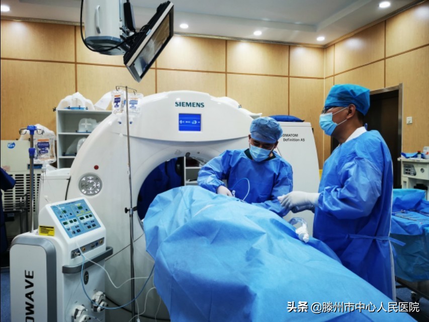 CT引導微波消融聯合鋼筋混凝土技術治療肱骨轉移技術在滕州開展